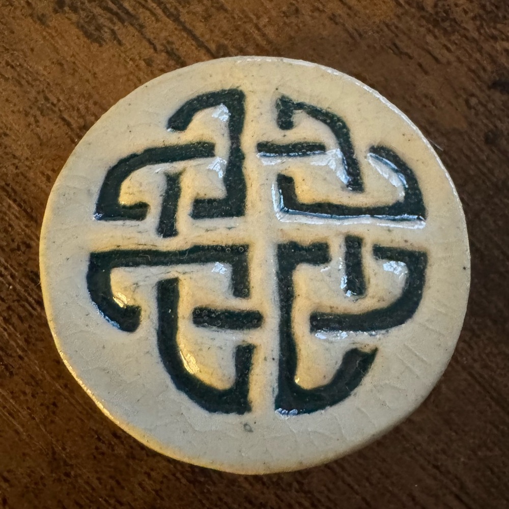 Elegant Celtic Knot Pottery Brooch - Cream and Green, Artist Signed